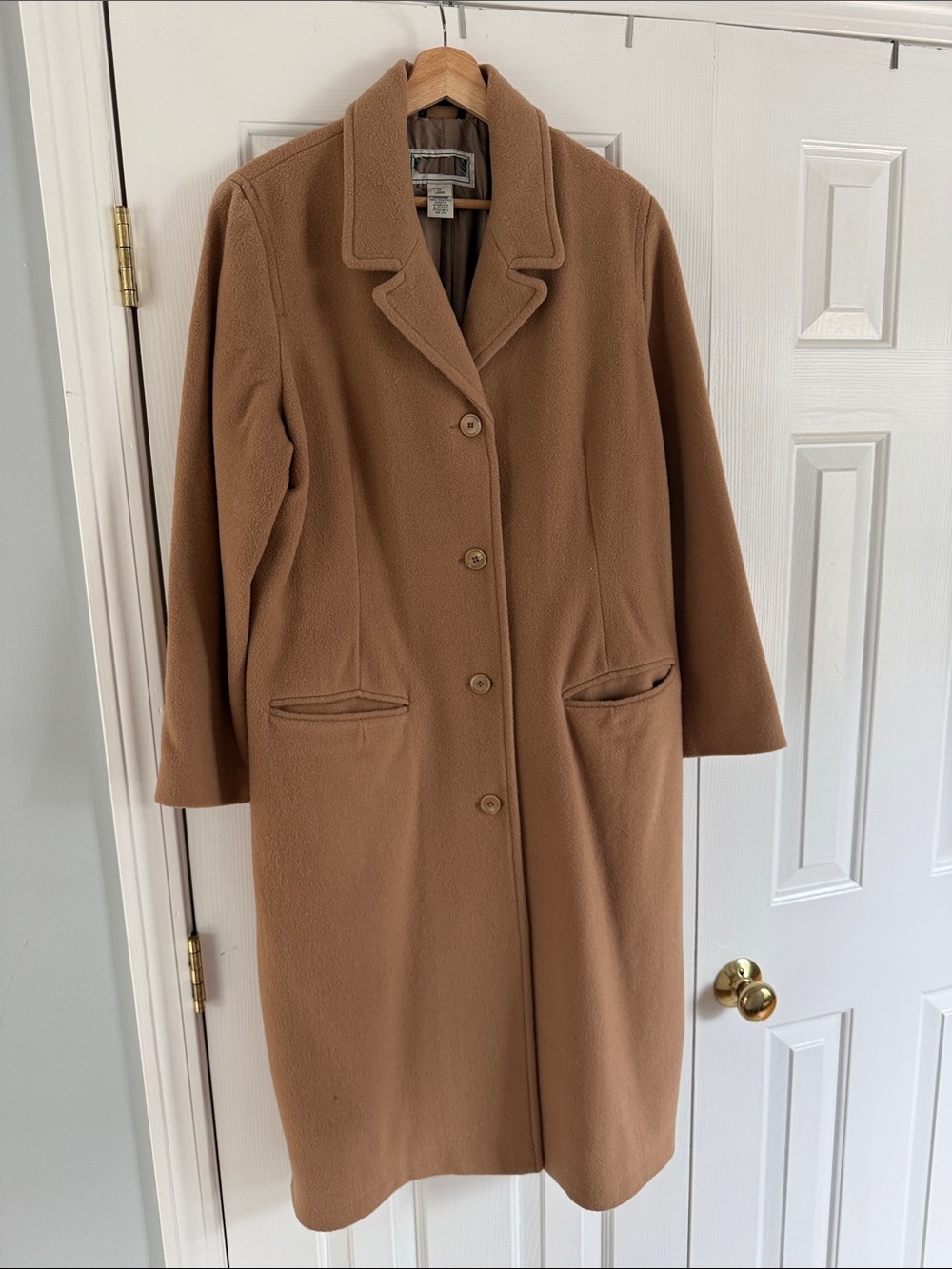 Llbean Women's Tan Camel Coat - Timeless Single-Breasted Design Rare